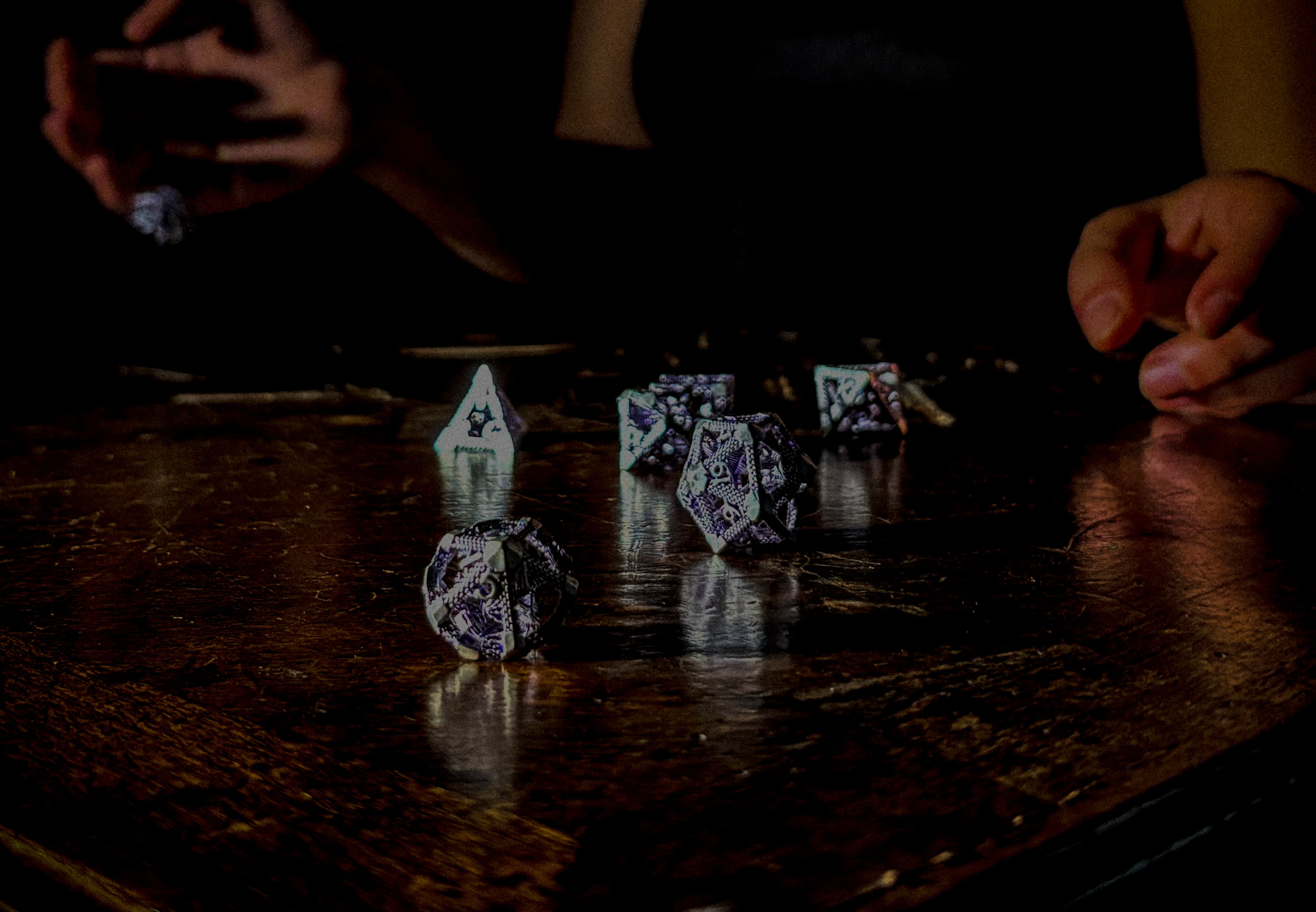 Lancer de dés sur une table de jeu